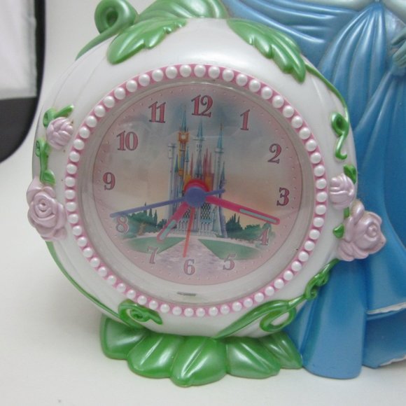 Disney's Cinderella clock and money bank - Picture 2 of 5